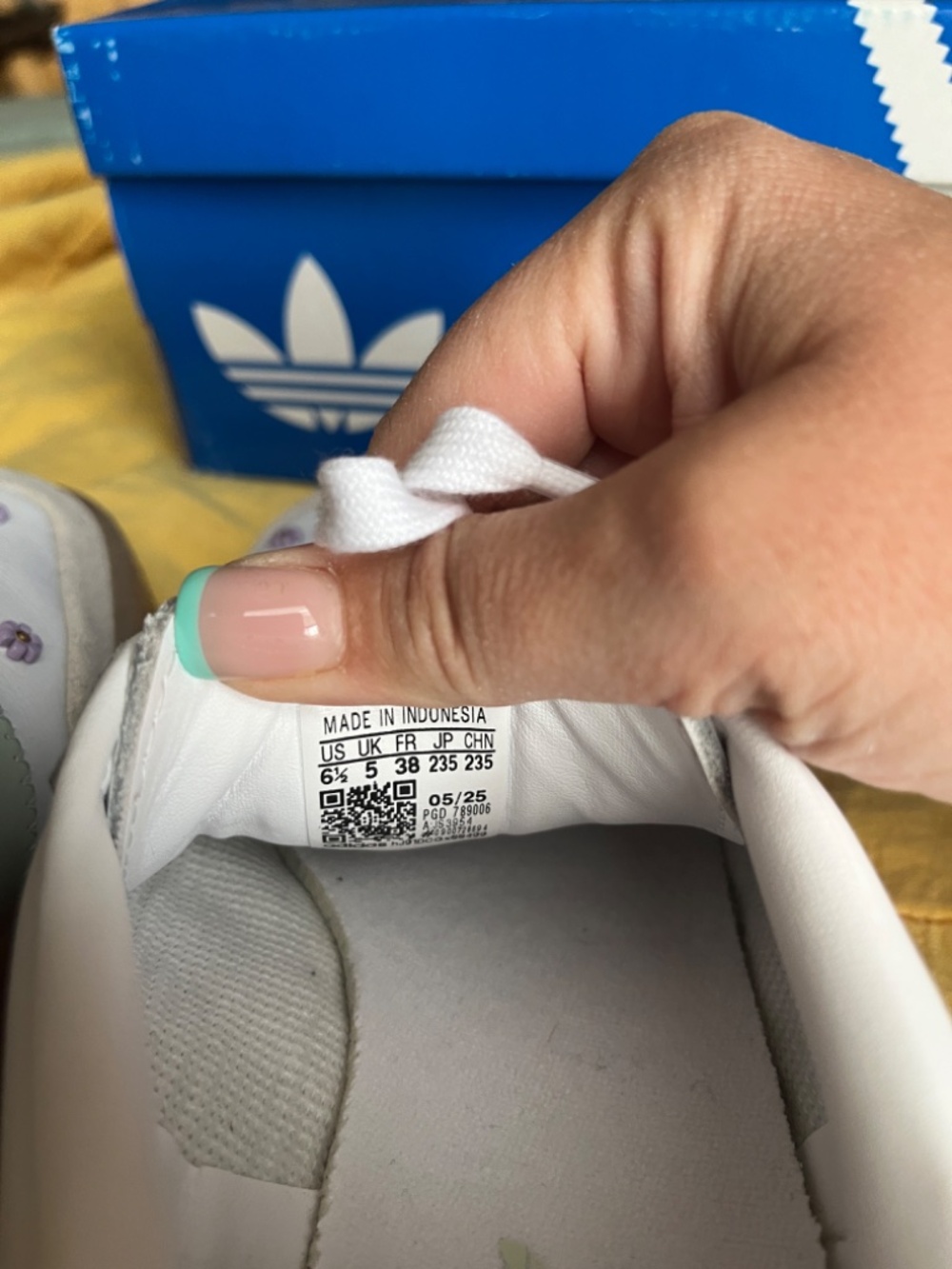 Japan Floral Sage Samba Adidas Sneakers - Picture 3 of 6